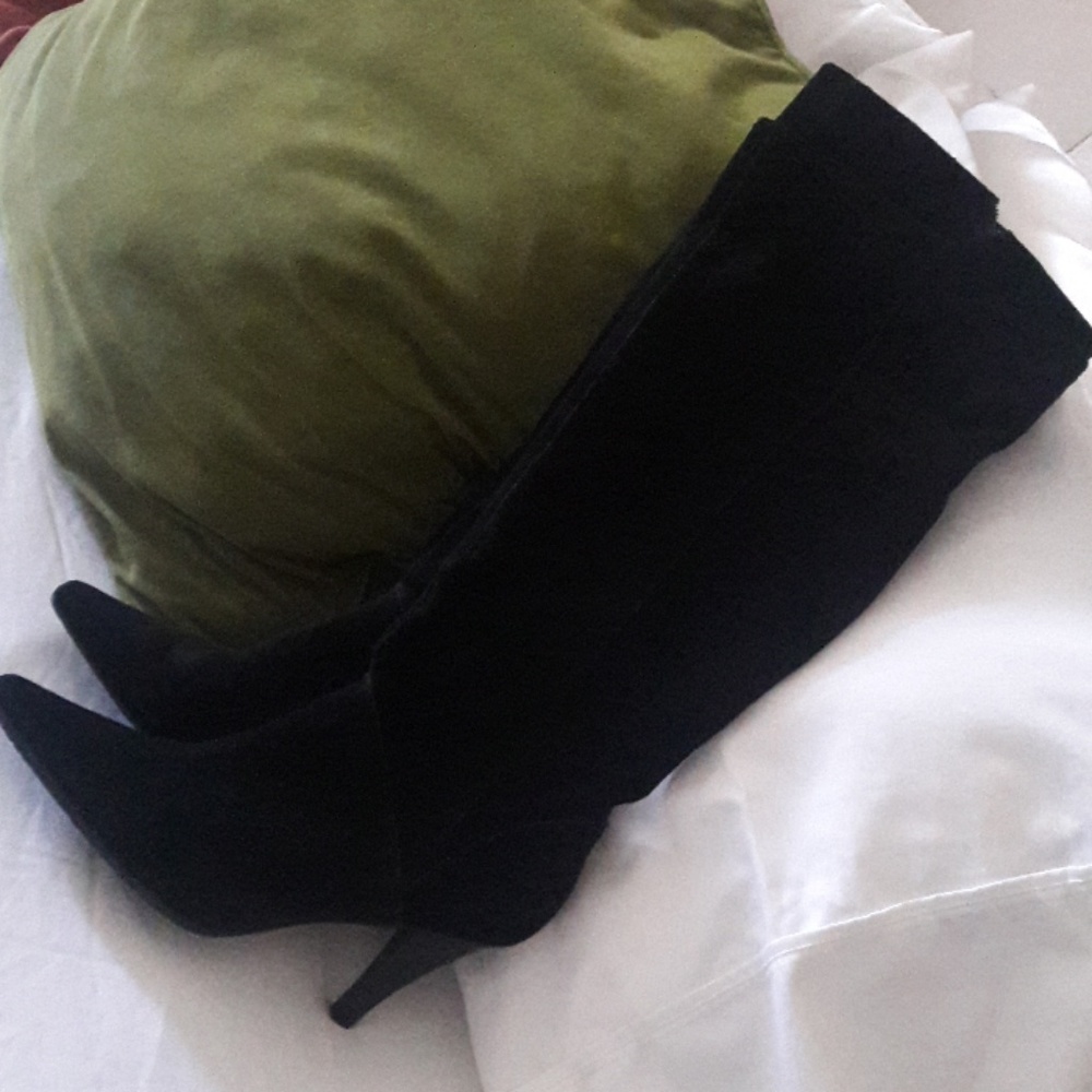 Kennet Cole boots